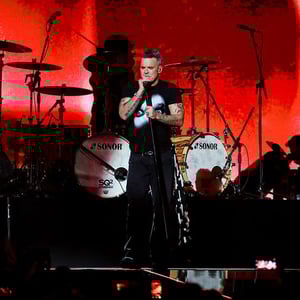Image for Robbie Williams Leads Ozzy Osbourne Tribute at Brit Awards