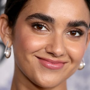 Image for Geraldine Viswanathan Joins Amy Poehler and Mike Schur’s Peacock Comedy ‘Dig’