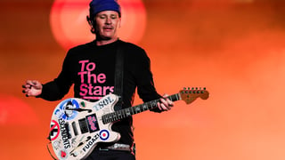 Image for Blink-182&#8217;s Tom DeLonge Has a Theory About Those Mysterious Drones Over New Jersey