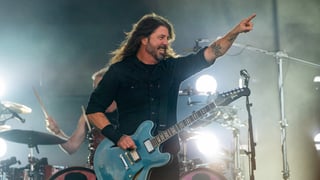 Image for Dave Grohl Celebrates Birthday by Cooking Chili for L.A. Wildfire Victims