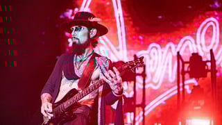 Image for Dave Navarro Says &#8216;No Chance&#8217; Jane&#8217;s Addiction Reunite After Onstage Fight