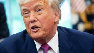 Image for Trump Claims Qatar Is Giving Him $400 Million Jet Out of Goodness of Their Heart