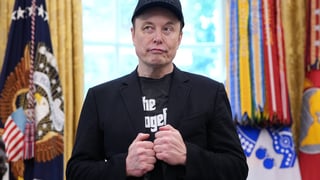 Image for Elon Musk Denies Report He Took So Much Ketamine He Doesn&#8217;t Pee Right