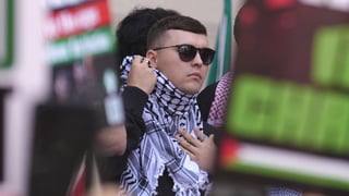 Image for Kneecap&#8217;s Mo Chara Granted Unconditional Bail at First Hearing on Terror Charge