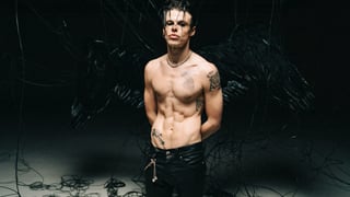 Image for Yungblud Really Really Really Swings Big on the Charmingly Overwrought &#8216;Idols&#8217;