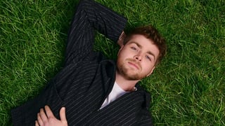 Image for Alex Warren’s ‘Ordinary’ Is Now a Record Holder on Australia&#8217;s Charts