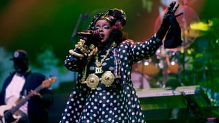Image for Essence Fest Owns Up to Delays After Lauryn Hill Played to a Nearly Empty Arena at 2:30 A.M.