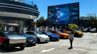 Image for Elon Musk&#8217;s Tesla Diner Is the Cybertruck of Restaurants