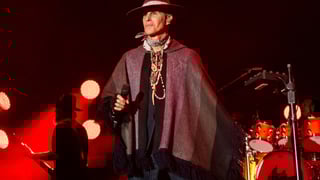 Image for Jane&#8217;s Addiction Members Sue Perry Farrell for Assault, Battery Over Onstage Fight