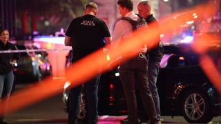 Image for 4 Killed, Including Police Officer, in Midtown Manhattan Shooting