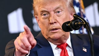 Image for Trump Privately Dismissed Epstein Victims as &#8216;Democrats&#8217;