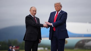 Image for Someone Left Documents Detailing Trump-Putin Summit in Hotel Printer