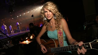Image for Taylor Swift Performed a Three-Hour Private Concert for Wrestler Jeff Jarrett&#8217;s Wife Before She Died