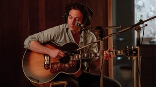 Image for Jeremy Allen White Covers Springsteen Classics on &#8216;Deliver Me From Nowhere&#8217; Soundtrack