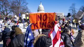 Image for &#8216;No Kings&#8217; Protest Organizers Aren&#8217;t Afraid of Trump&#8217;s Court Jesters
