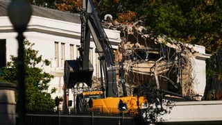 Image for Trump Is Turning the White House Into a &#8216;Branded Estate&#8217;