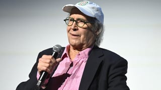 Image for Chevy Chase Was Put Into an 8-Day Coma While Hospitalised for Heart Failure