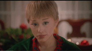 Image for &#8216;SNL&#8217;: Ariana Grande Channels Kevin McCallister for Family Reunion Gone Wrong