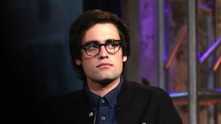 Image for Rob Reiner&#8217;s Son Appears in Court in Suicide-Prevention Gown, Answers Judge&#8217;s Question