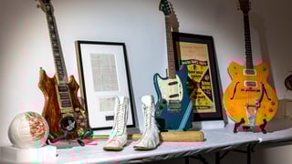 Image for Kurt Cobain&#8217;s &#8216;Teen Spirit&#8217; Guitar, Ringo Starr&#8217;s &#8216;Ed Sullivan&#8217; Drums Head to Auction