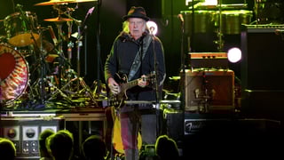 Image for Neil Young Wages War Against Apple, Verizon Over Trump Support
