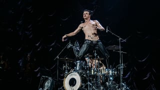 Image for Yungblud&#8217;s &#8216;IDOLS&#8217; Climbs to Top Spot on ARIA Charts After Australian Tour