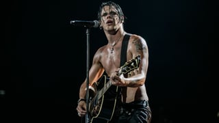 Image for Yungblud Blasts Rock &#038; Roll Critics: &#8216;It&#8217;s Only the People Who Didn&#8217;t Reach the Mountaintop&#8217;