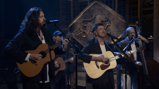 Image for &#8216;SNL&#8217;: Watch Mumford &#038; Sons Perform &#8216;Rubber Band Man,&#8217; &#8216;Here&#8217;