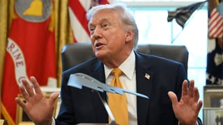 Image for Trump&#8217;s New &#8216;War on Fraud&#8217; Exempts the Dozens of Convicted Allies He&#8217;s Pardoned