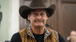 Image for Pete Hegseth Thanks Kid Rock While Lifting Helicopter Pilots&#8217; Suspensions Over Fly-by at Musician&#8217;s Home