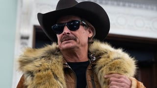 Image for U.S. Army Suspends Aircrew that Flew Attack Helicopters Near Kid Rock&#8217;s Home