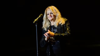 Image for Bonnie Tyler Remains &#8216;Seriously Ill,&#8217; But Doctors Expect &#8216;Full Recovery&#8217;