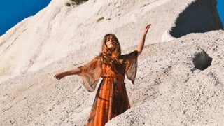 Image for Aotearoa Folk Music Has a New Star in Just Janie