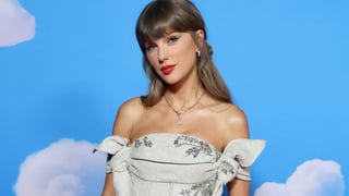 Image for Taylor Swift Asks Tom Hanks to Sign Her VHS at &#8216;Toy Story 5&#8217; Premiere