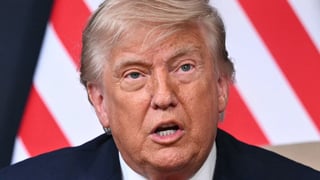 Image for Trump Zeroes in on Iran Peace Deal With Threat to &#8216;Drop Bombs on Their Head&#8217;