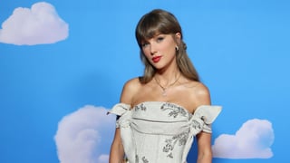 Image for Why Taylor Swift Invited 1,000 Guests to Her Wedding: &#8216;Everyone I&#8217;ve Ever Talked to&#8217;