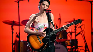 Image for Watch Gracie Abrams Showcase Evocative Song &#8216;Minibar&#8217; on &#8216;Fallon&#8217;