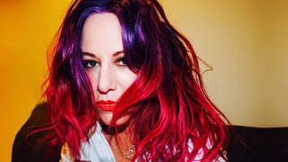 Image for L7 Bassist Jennifer Finch Diagnosed With Brain Cancer