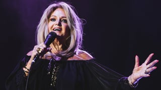 Image for Bonnie Tyler&#8217;s Funeral Featured a Choir Performing &#8216;Total Eclipse of the Heart&#8217;