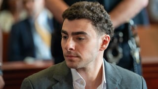 Image for What Happens If Luigi Mangione Pleads Guilty in Federal Court?