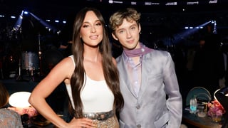 Image for Kacey Musgraves Performs &#8216;Easy&#8217; With Troye Sivan for the First Time at MSG