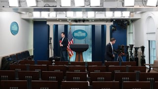 Image for White House Finally Obeys Court Order to Reinstate Media Access