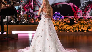 Image for Watch Carrie Underwood Close Dolly Parton Tribute Concert With &#8216;I Will Always Love You&#8217;