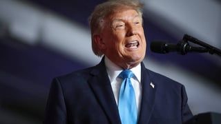 Image for California Leaders Erupt After Trump Suggests Letting Iran &#8216;Take Out&#8217; Cities