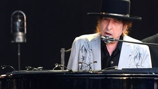 Image for Bob Dylan Unveiled Yet Another New Guitarist, Covered Randy Newman at Tour Launch