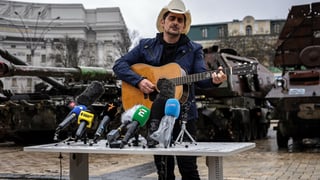 Image for Brad Paisley&#8217;s Ukraine Song &#8216;Same Here&#8217; Was Attacked Online. He Cites Russian Bots
