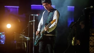 Image for Johnny Marr Backs Kneecap Amid Glastonbury Row