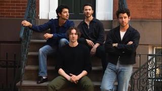 Image for Dean Lewis Joins Jonas Brothers Onstage at Stadium Tour Opener