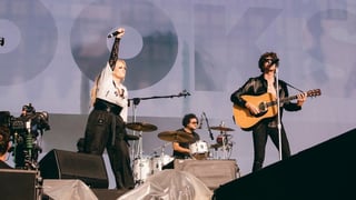 Image for Rebel Wilson Joins The Kooks at Reading Festival to Perform &#8216;Gangsta&#8217;s Paradise&#8217;