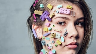 Image for 14-Year-Old Aussie Artist Signed by New World Artists